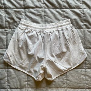 Lululemon Hotty Hot Short